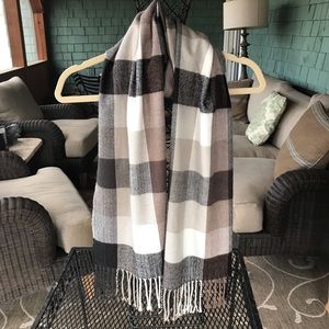 Beautiful cashmere plaid scarf.  Unisex